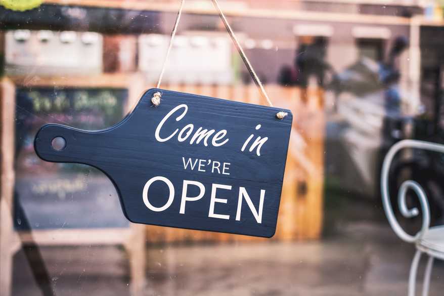 Getting your staff rota ready for reopening – 4 top tips for hospitality businesses